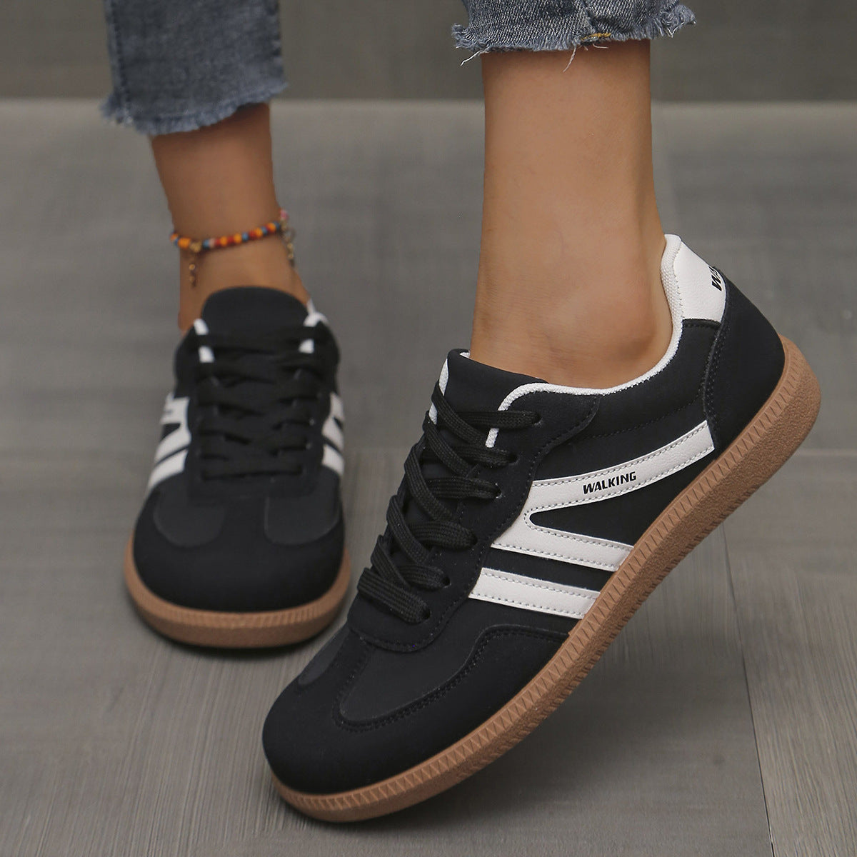 Black / 8.5