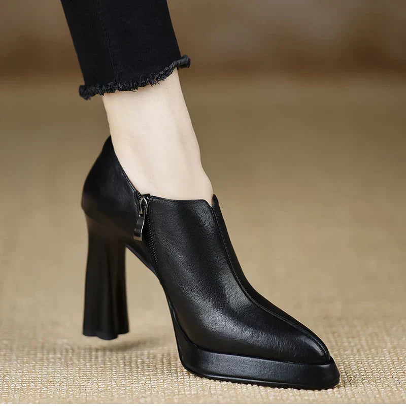 Black / 43